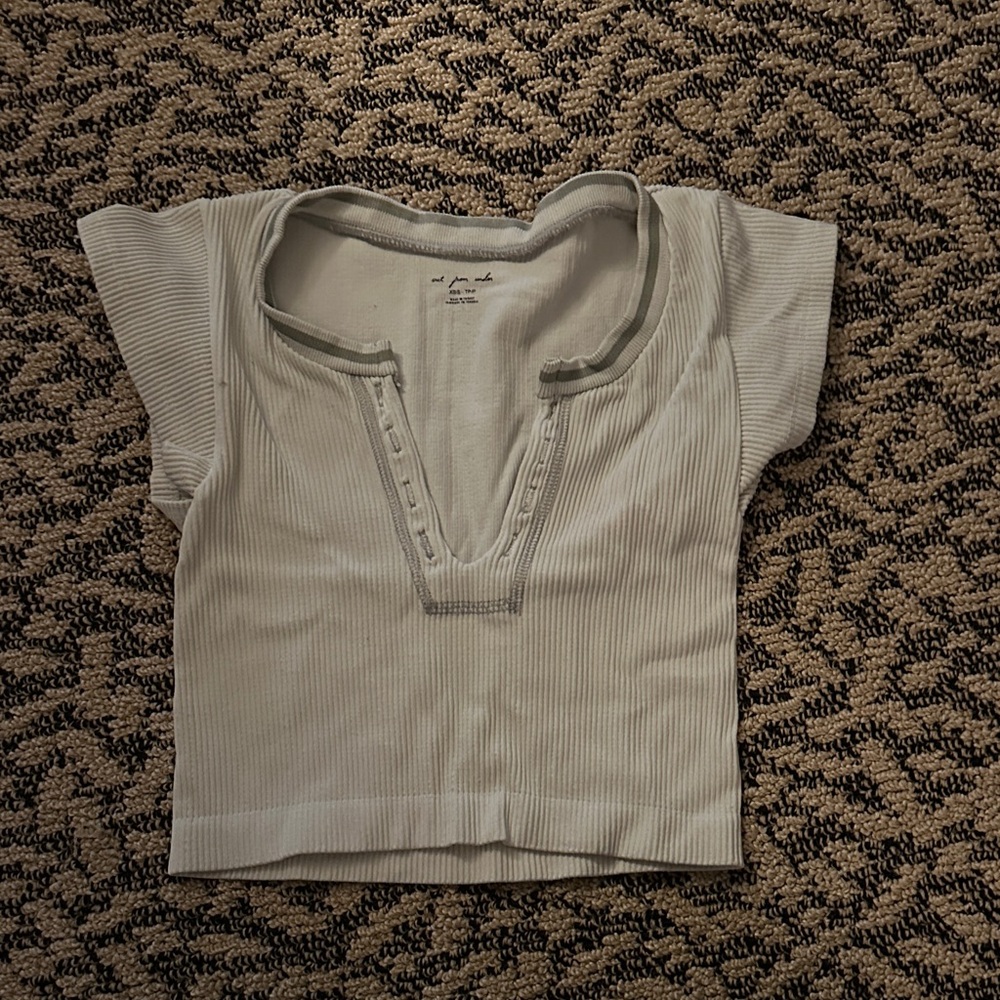 Women’s Urban White Short Sleeve Top